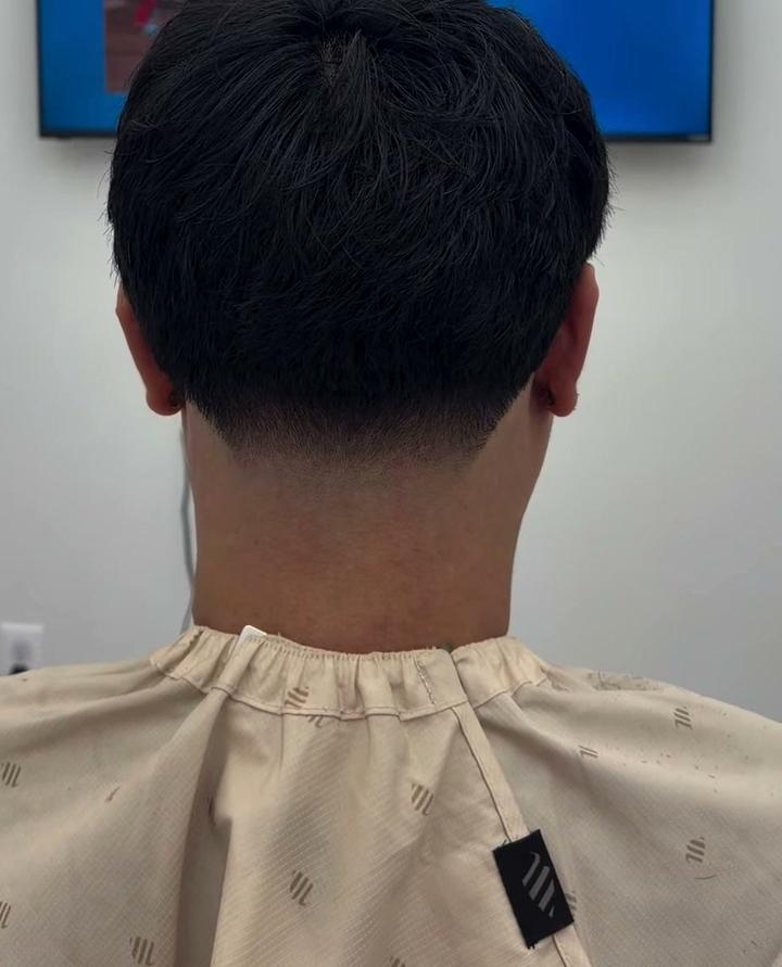 Back view of a low taper shaped to the head